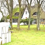 Tina Im Friesenhaus Sieben-Linden